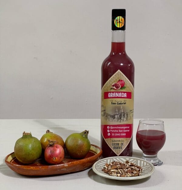 Licor de mezcal de granada